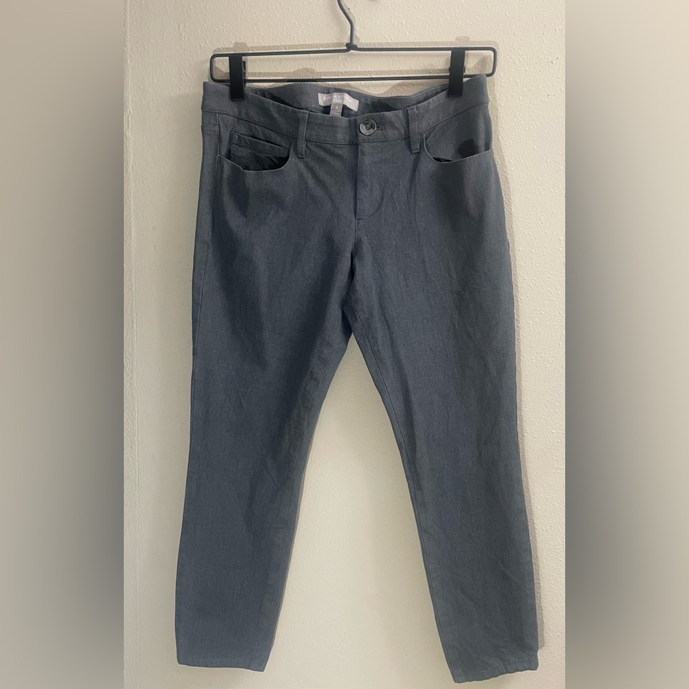 BANANA REPUBLIC CAPRI PANTS GREY